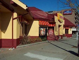 Howard Johnson Plaza By Wyndham By The Falls Niagara Falls Ξενοδοχείο