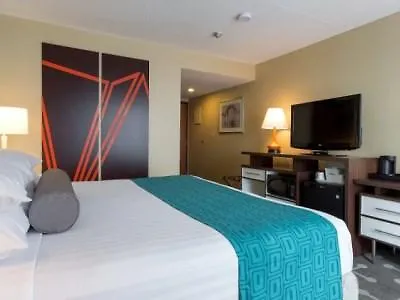 Howard Johnson Plaza By Wyndham By The Falls Niagara-Fälle