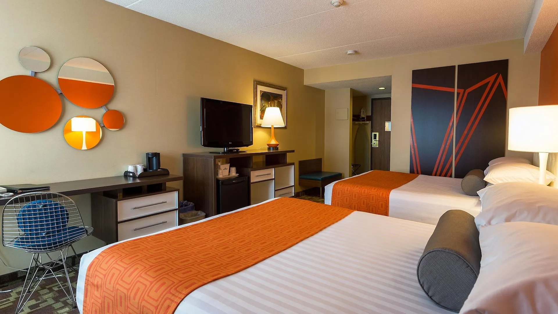 Howard Johnson Plaza By Wyndham By The Falls Niagara-Fälle