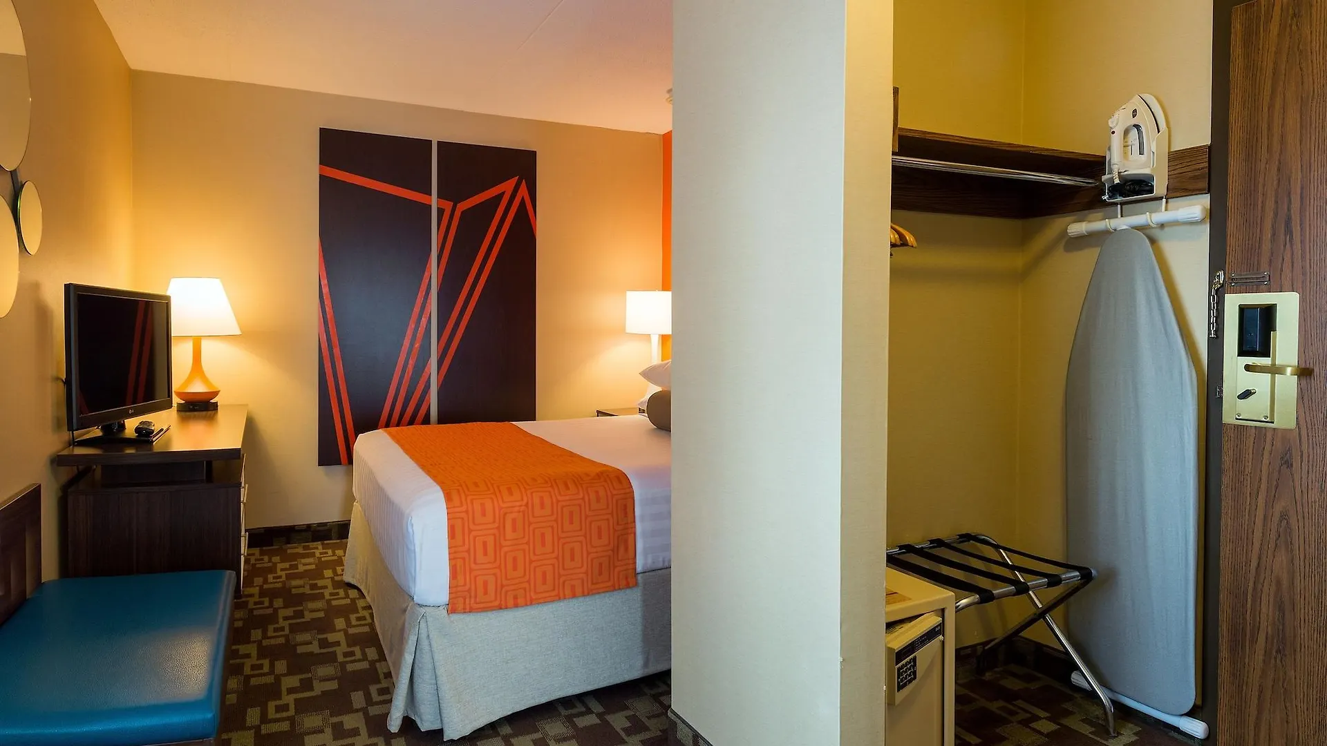 Hotel Howard Johnson Plaza By Wyndham By The Falls Niagara-Fälle