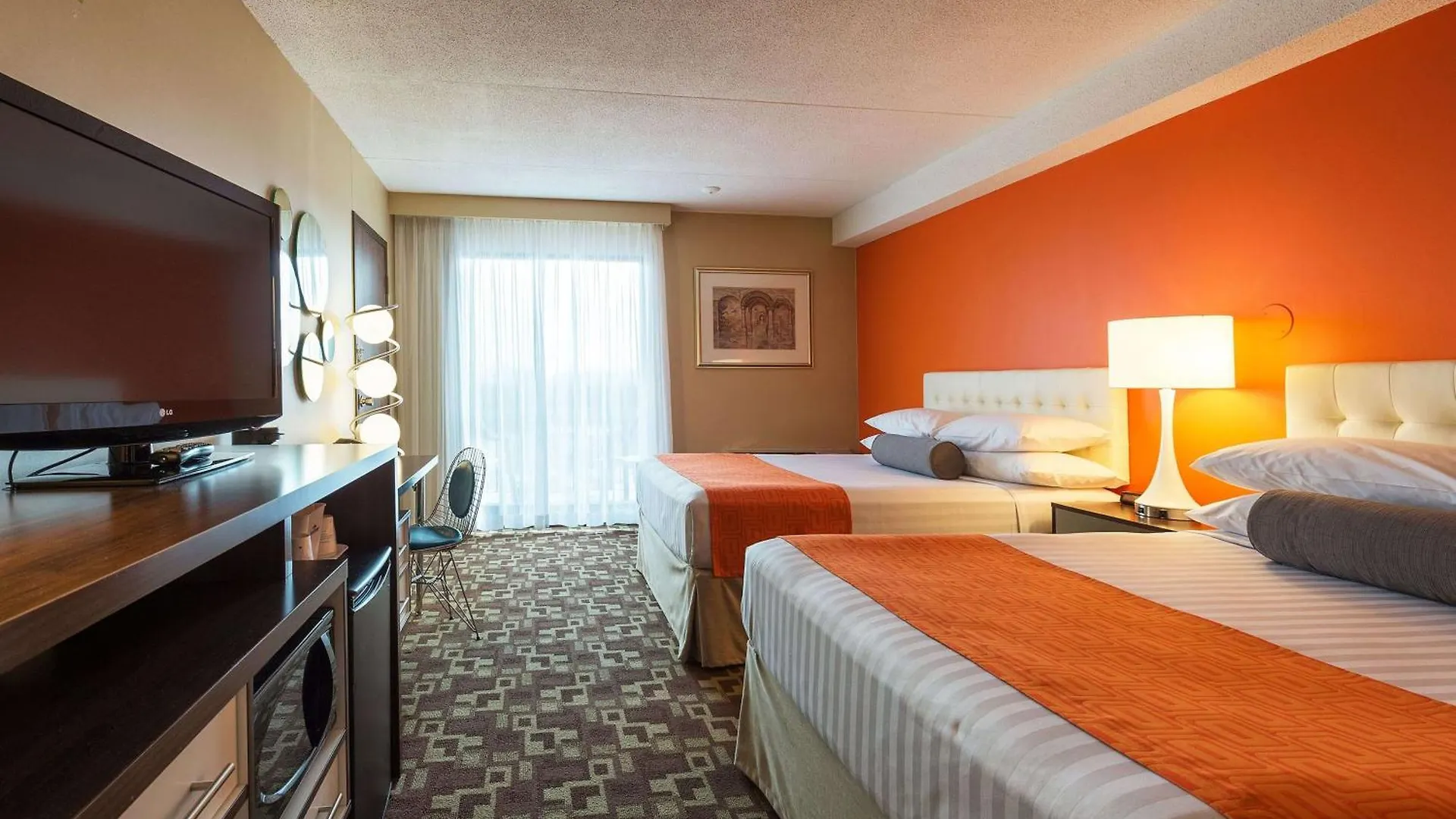 Howard Johnson Plaza By Wyndham By The Falls Niagara-Fälle