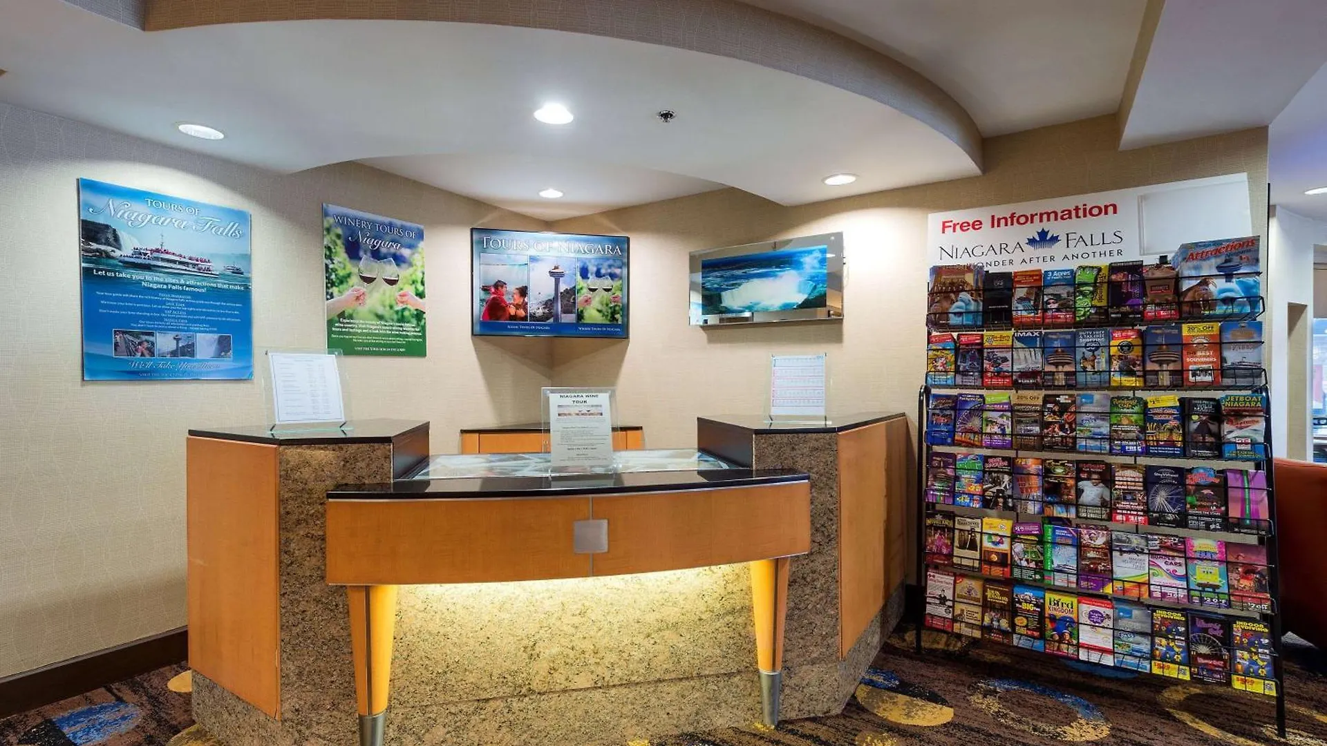 Howard Johnson Plaza By Wyndham By The Falls Niagara-Fälle Hotel