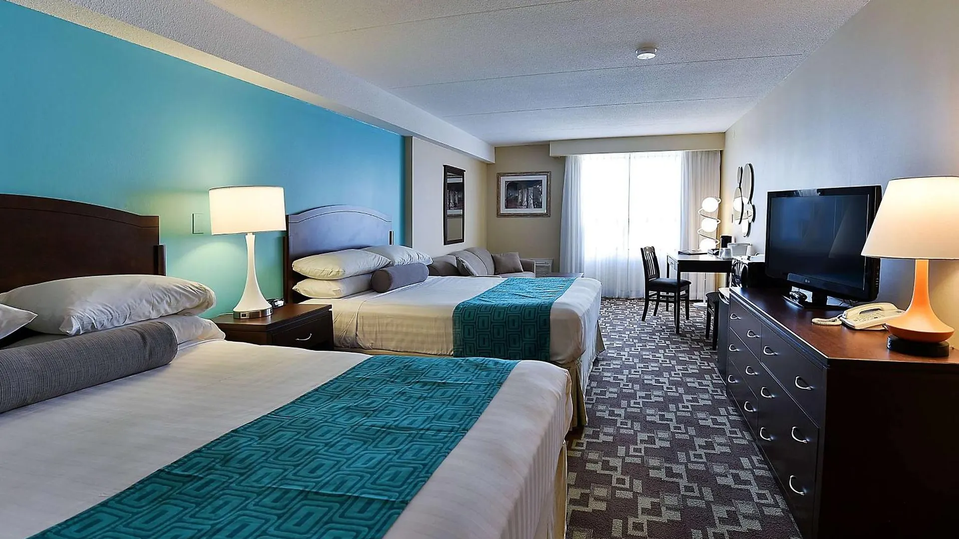 Hotel Howard Johnson Plaza By Wyndham By The Falls Niagara-Fälle