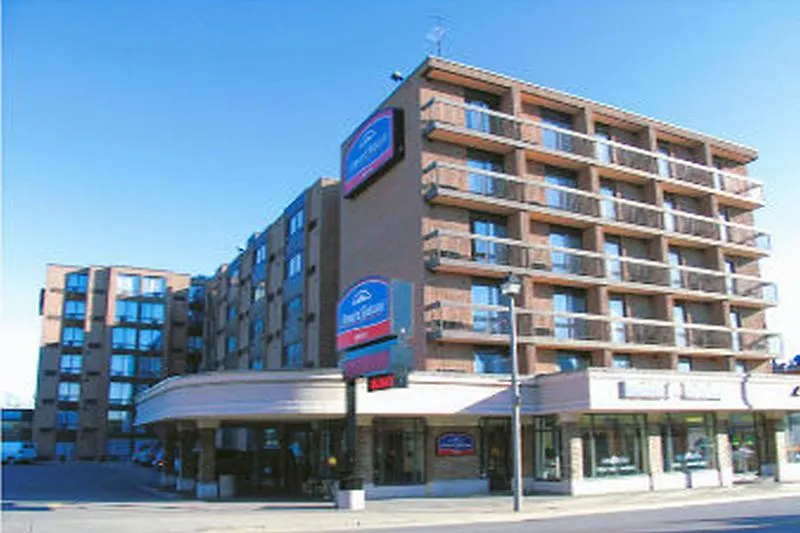 Howard Johnson Plaza By Wyndham By The Falls Niagara-Fälle Hotel
