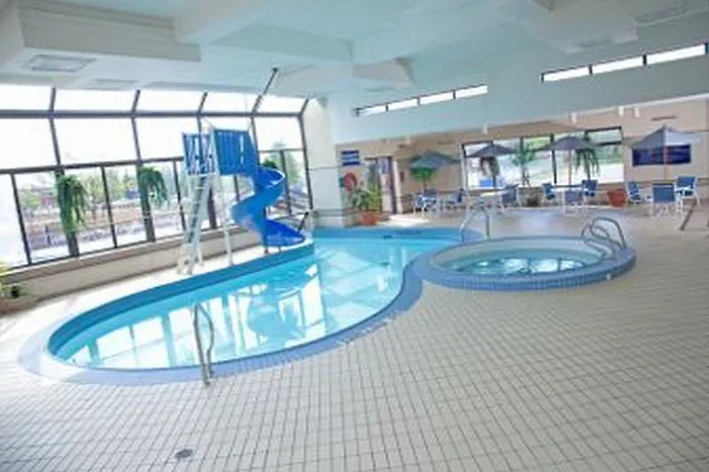 Hotel Howard Johnson Plaza By Wyndham By The Falls Niagara-Fälle