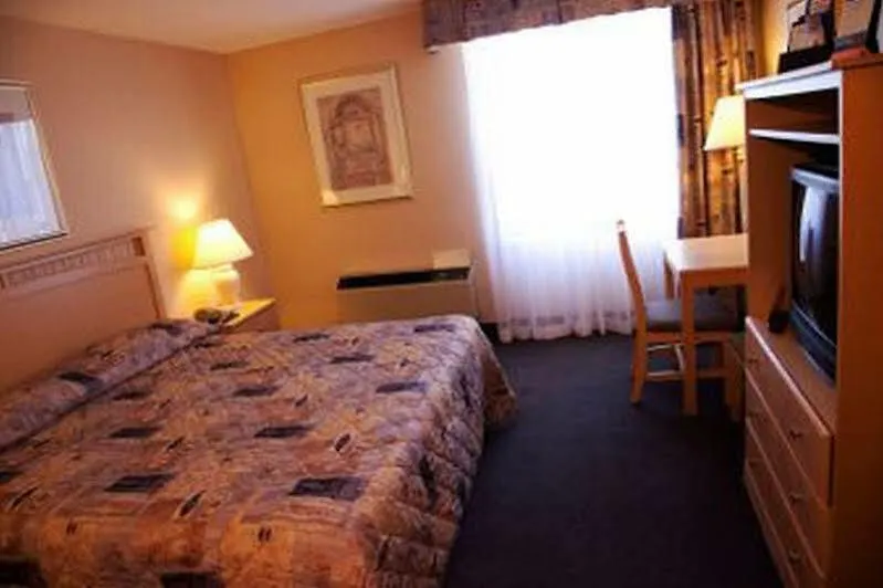 Howard Johnson Plaza By Wyndham By The Falls Niagara-Fälle Hotel