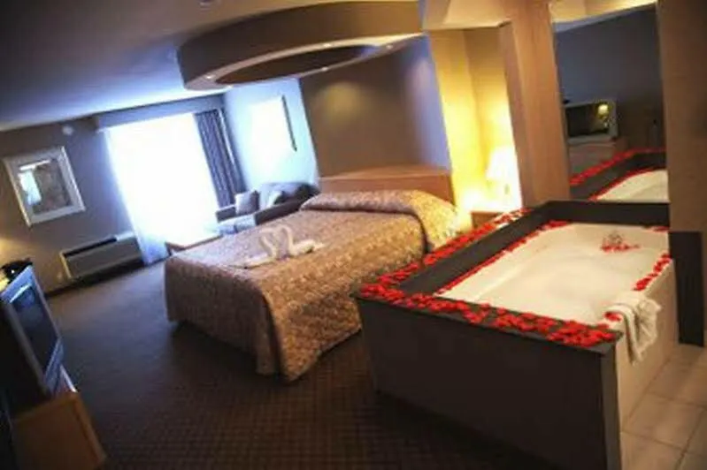 *** Hotel Howard Johnson Plaza By Wyndham By The Falls Niagara-Fälle Kanada